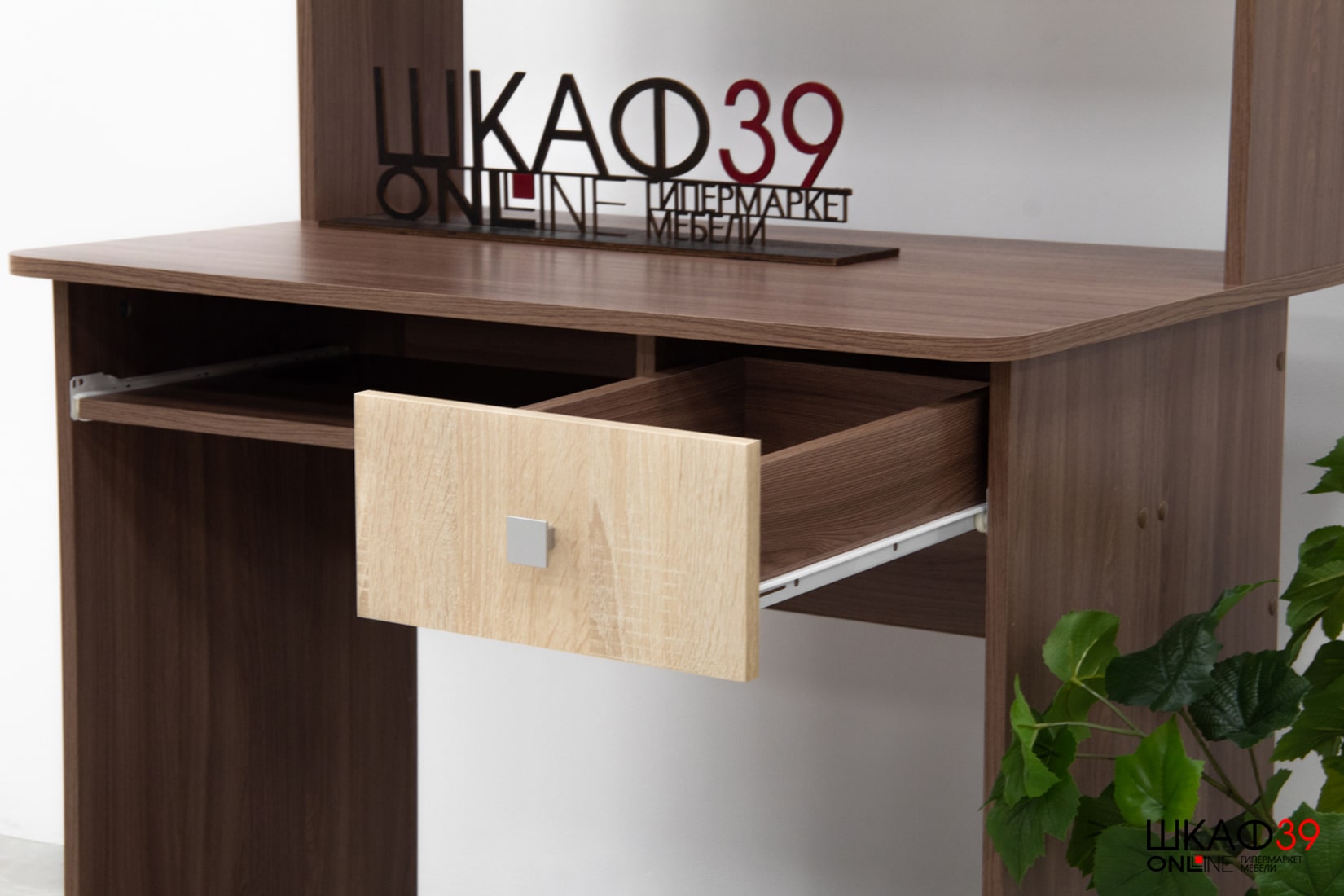 Стол компьютерный Грета-4, ясень шимо