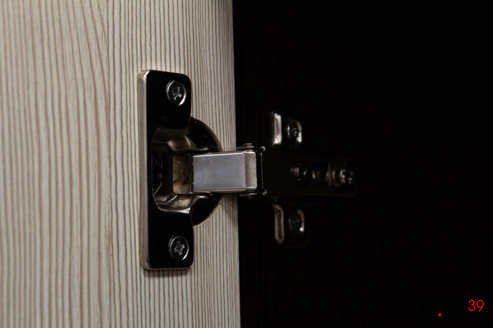 Шкаф 2-х створчатый с перегородкой BTS, венге