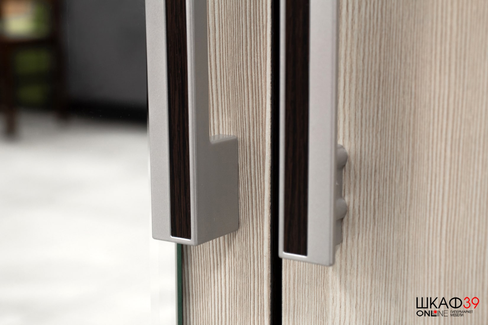 Шкаф 3-х створчатый с ящиками BTS, венге