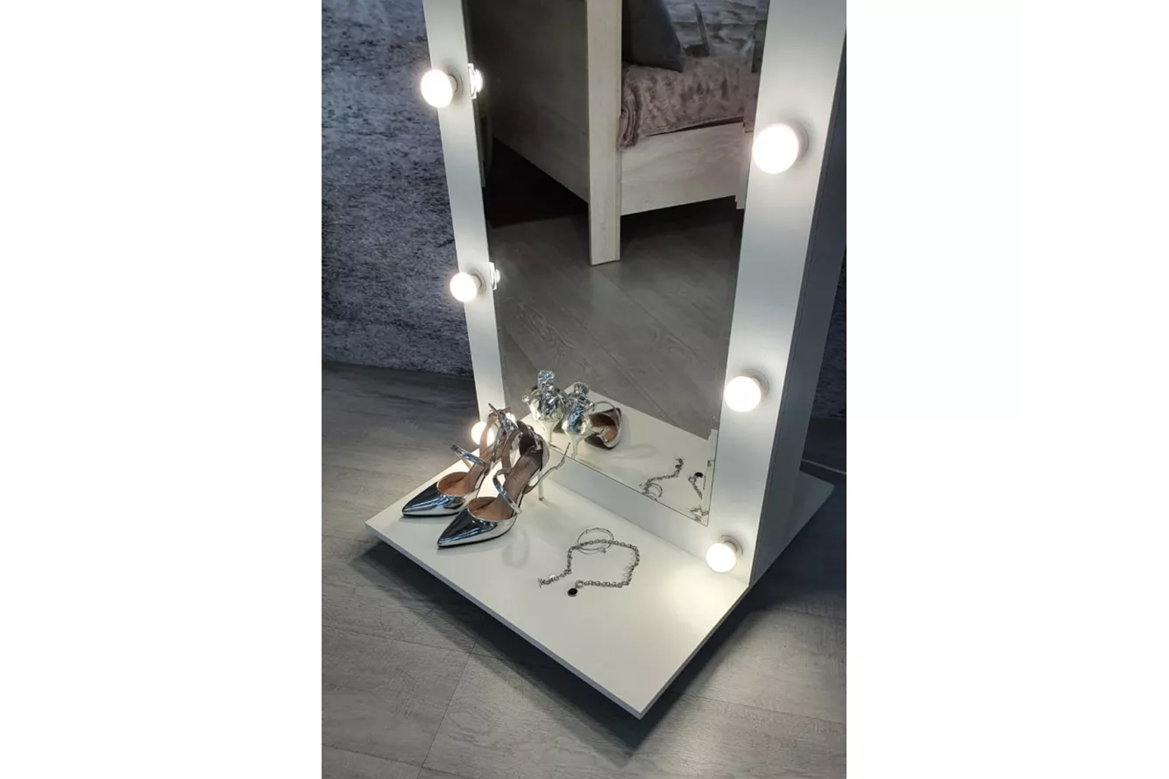 Сура Зеркало ростовое с подсветкой Белый