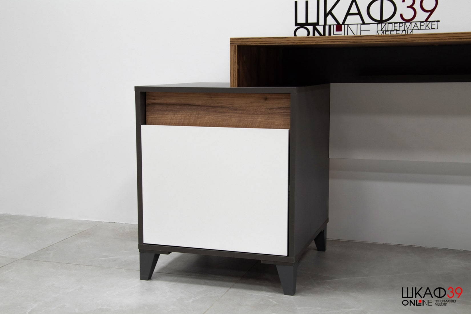 Гринвич 3+4 Стол письменный с тумбой