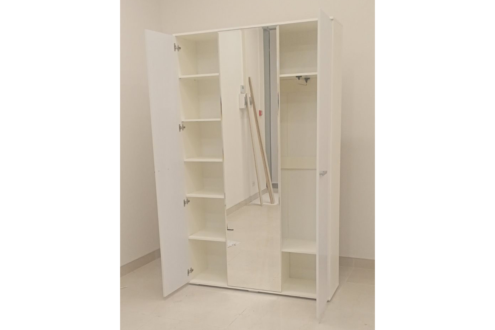 Италия ШК-1300 Шкаф Белый/Белый глянец