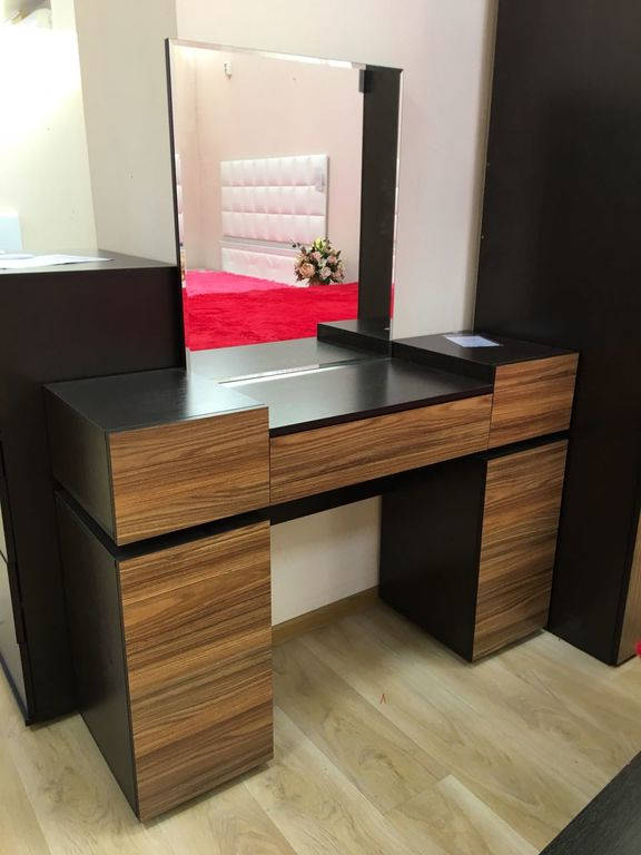 HYPER Стол туалетный 1