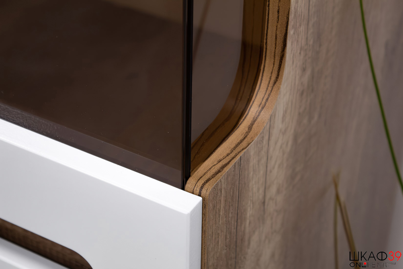 Шкаф для посуды Наоми ШК-23, белый глянец