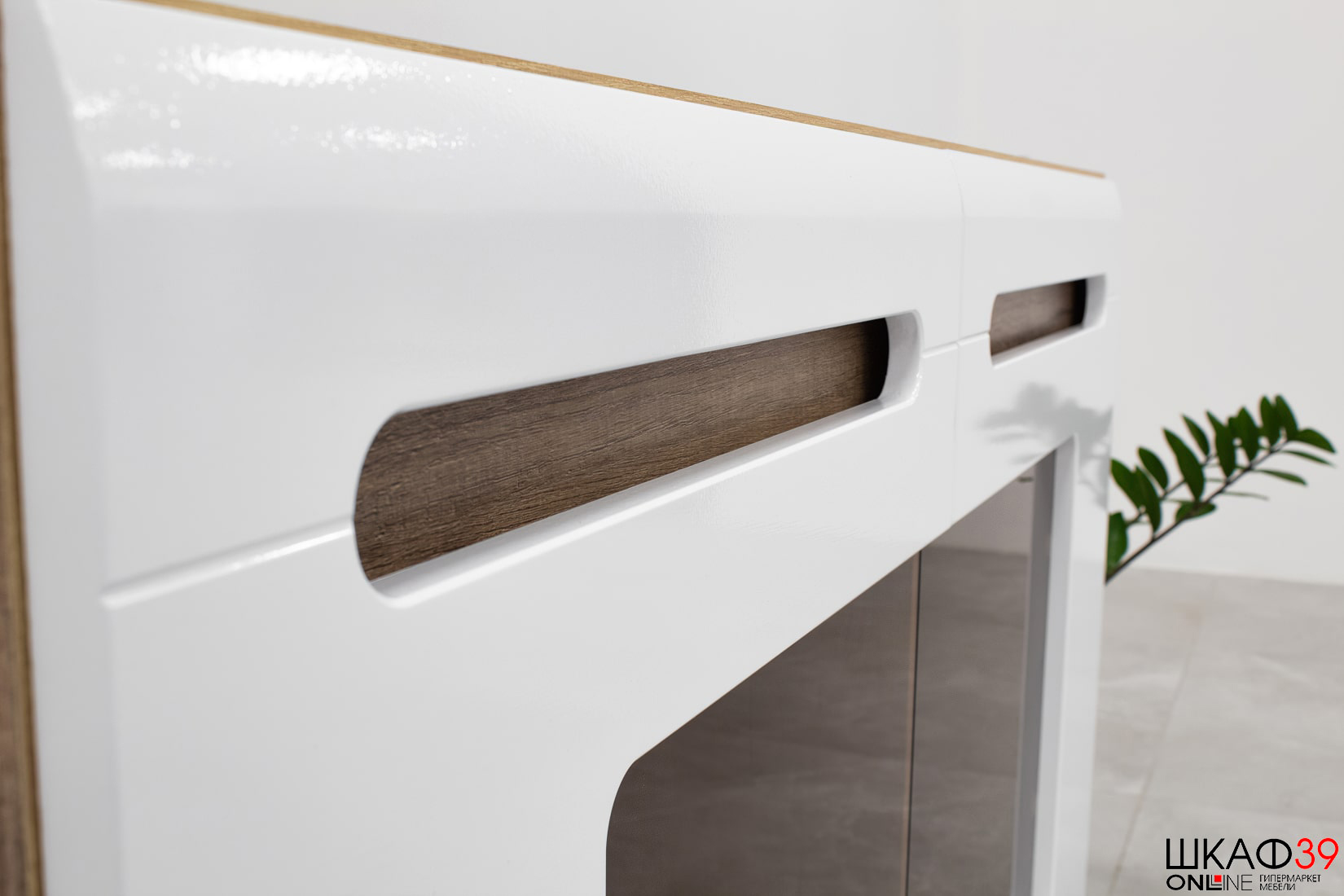 Комод длинный Наоми КМ-10, белый глянец