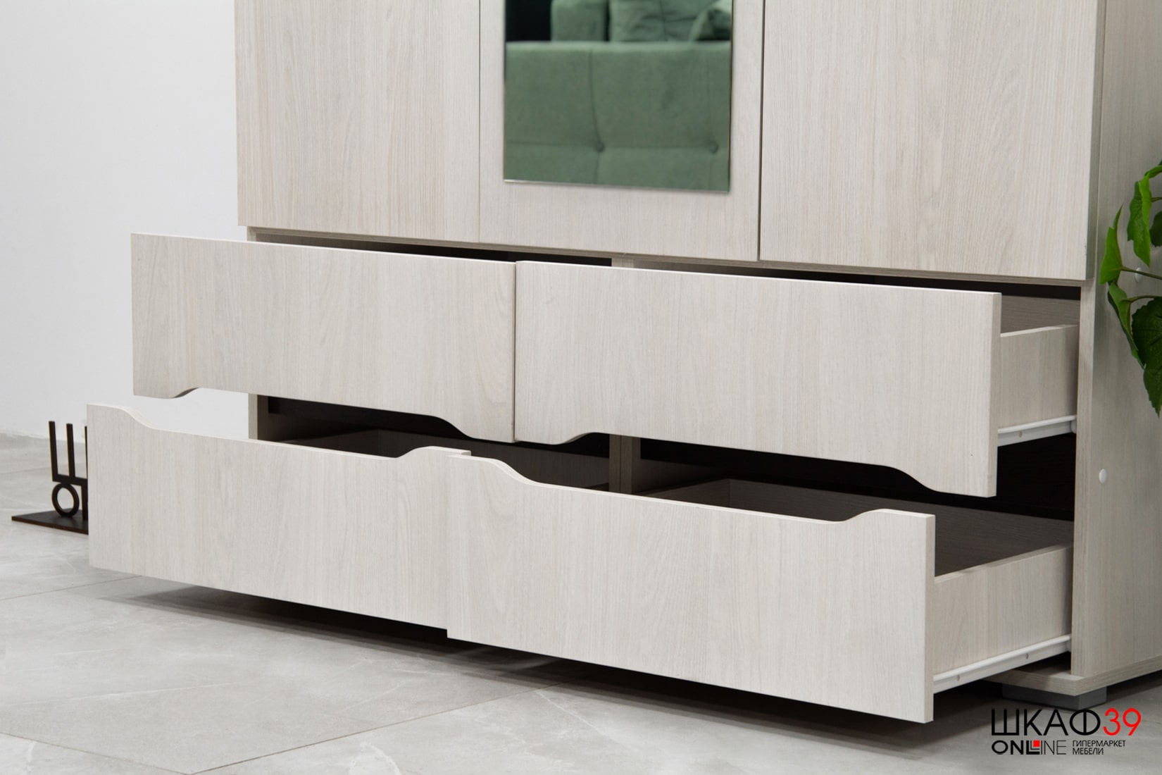 Валенсия Шкаф 3-х створчатый ШК 013 с ящиками анкор