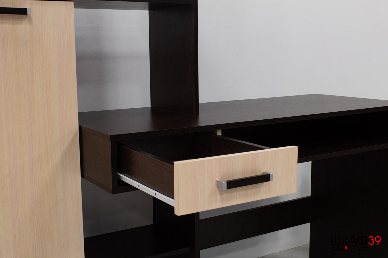 Стол компьютерный Квартет-8, венге/дуб молочный