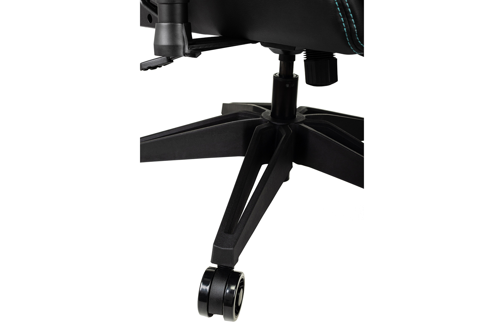 Бюрократ Knight Outrid Smile Кресло игровое Чёрный экокожа