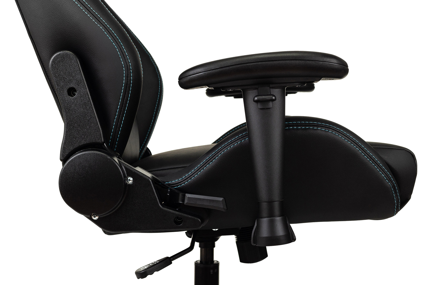 Бюрократ Knight Outrid Smile Кресло игровое Чёрный экокожа