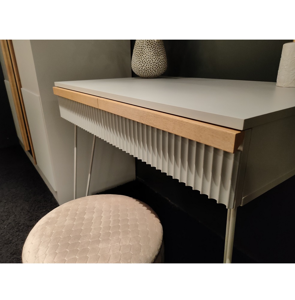 Джуна ДЖ-10 Столик туалетный с опорами