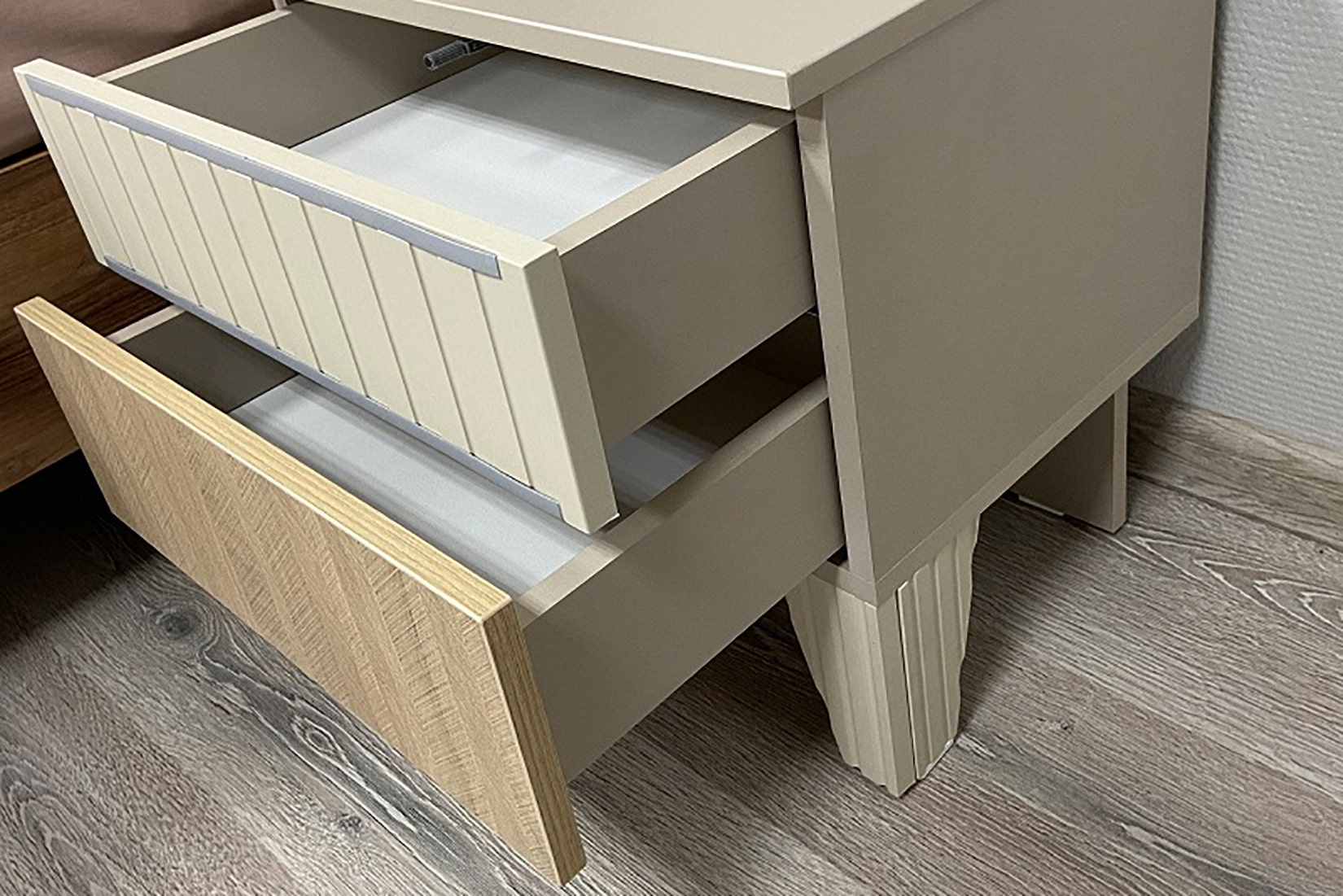 Беатрис спальня модульная Палермо/Софт латте