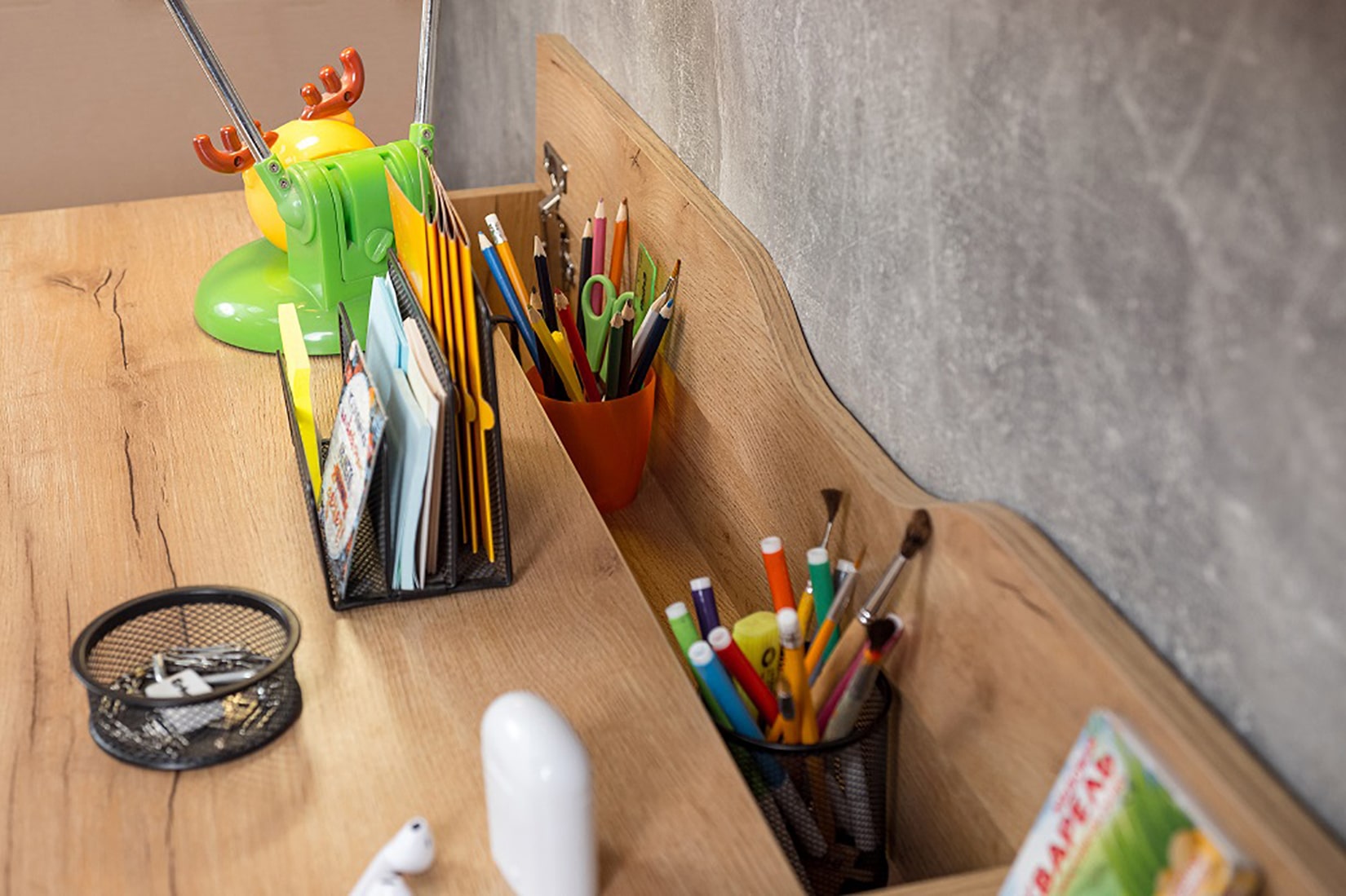 Лойс Молодежная комната Дуб золотистый/Графит/Белый