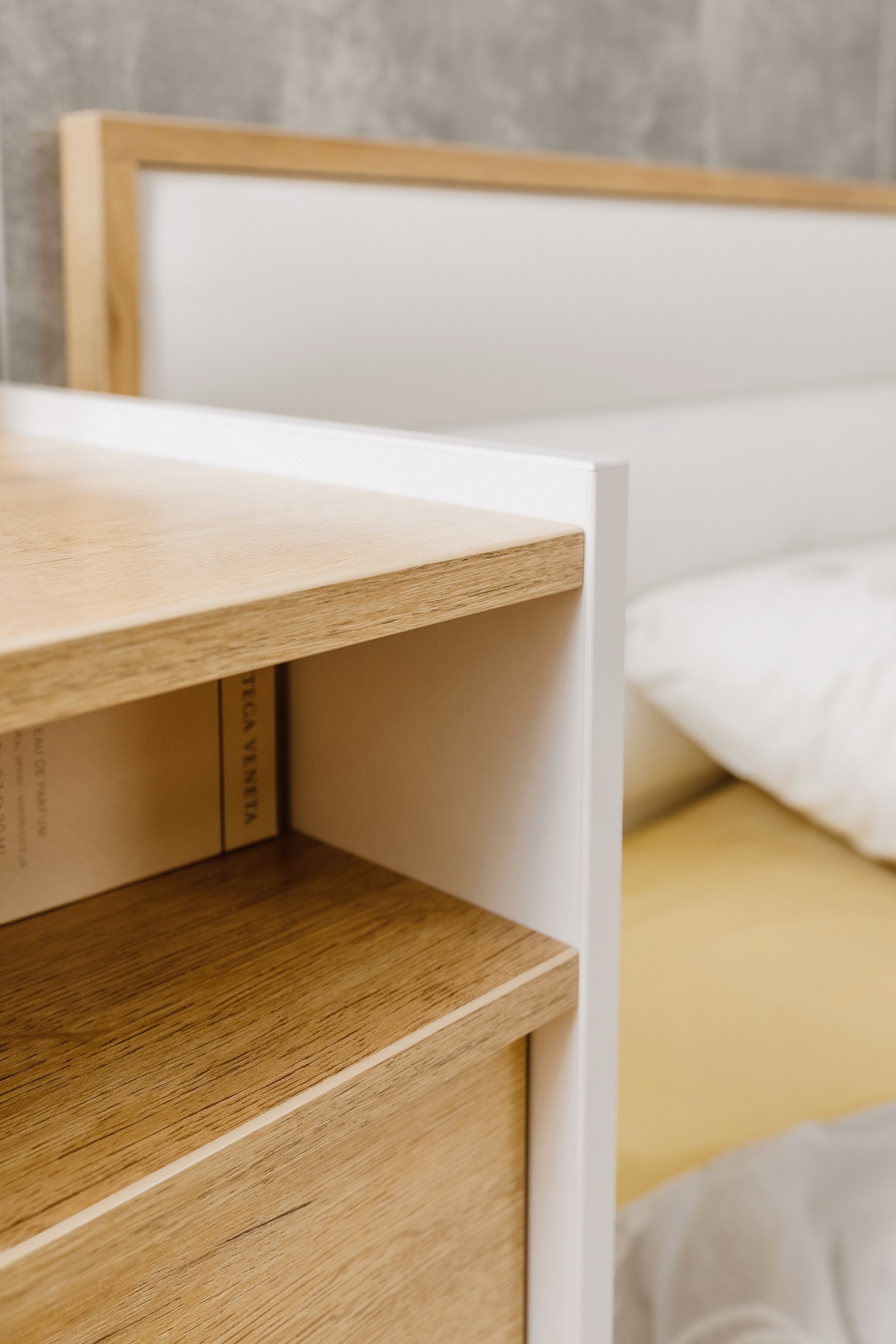 Тумба прикроватная Айрис 41, дуб