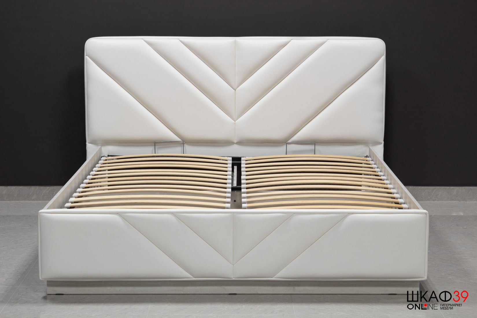 Амели Кровать 180х200 см. с ортопедическим основанием  искусственная кожа