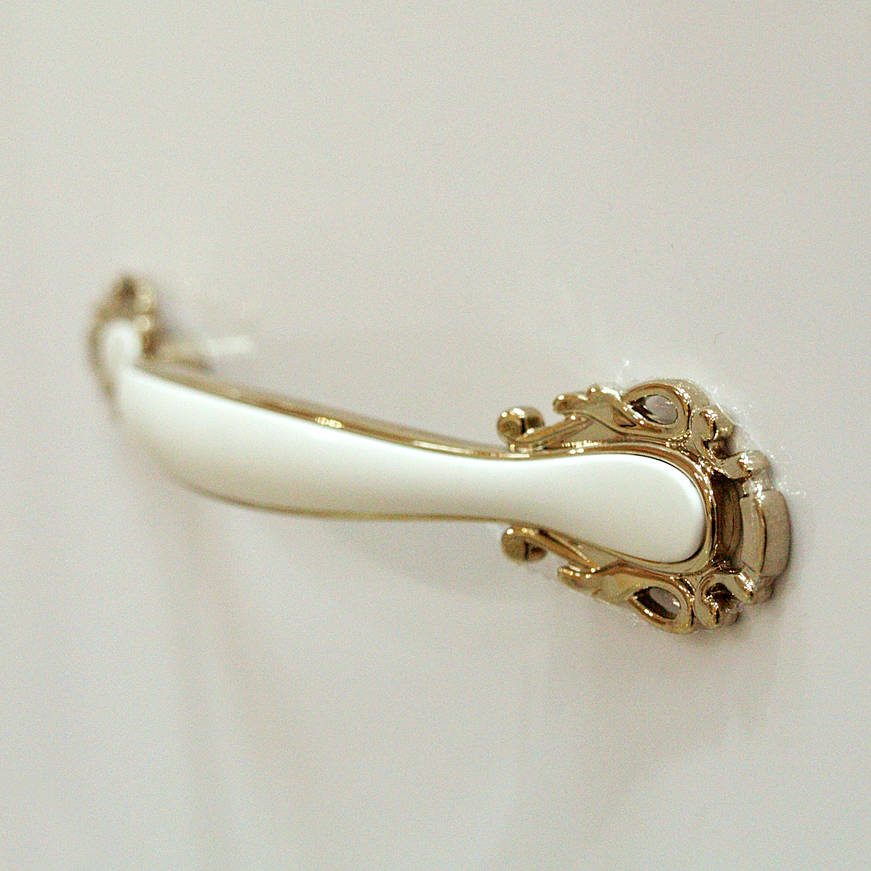 Столик туалетный Виктория 06