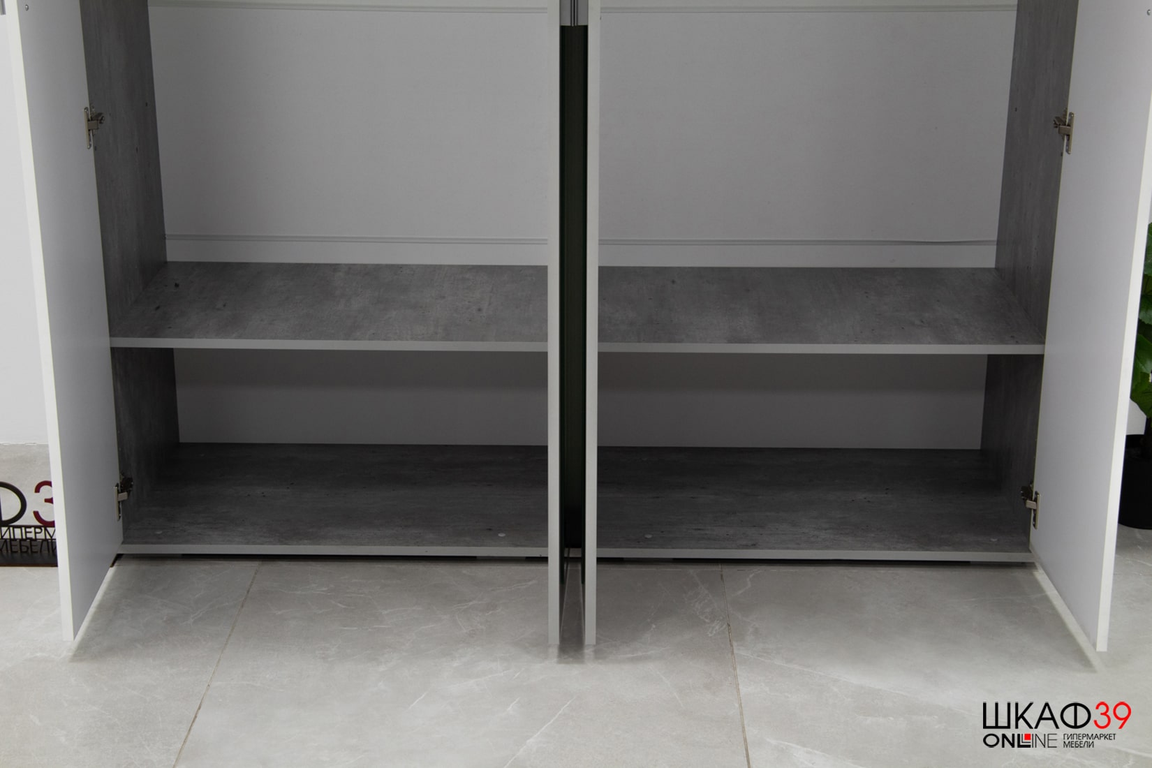 Шкаф четырехстворчатый Инстайл ШК-31, бетон/белый