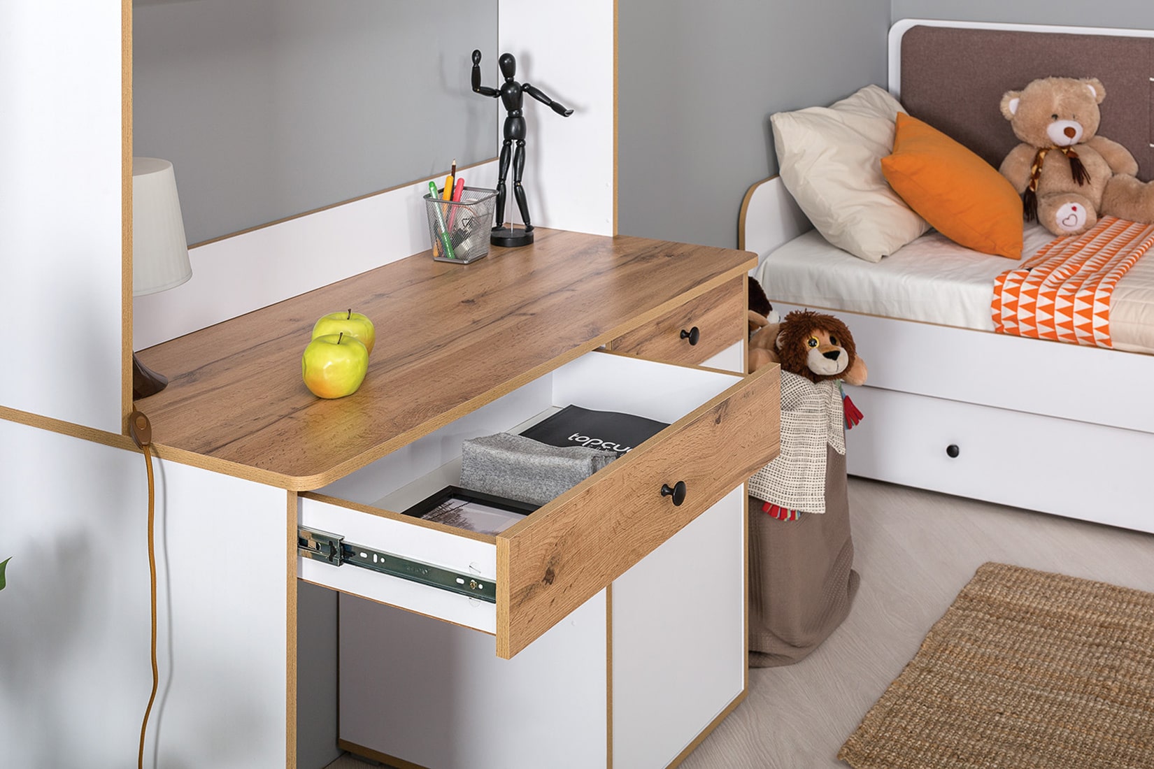 Вуди 12.42 Стол письменный Белый премиум/Дуб крафт золотой