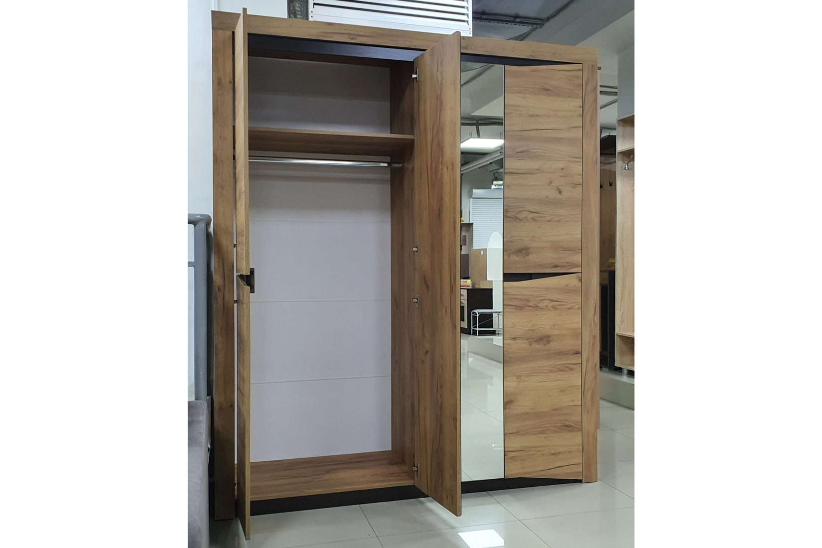 Паола ШК 703 Шкаф 4-х дв.  Дуб крафт золотой